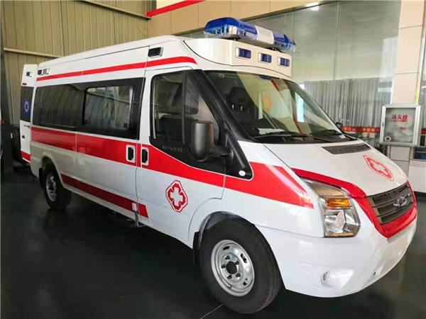 江达县福特V362救护车